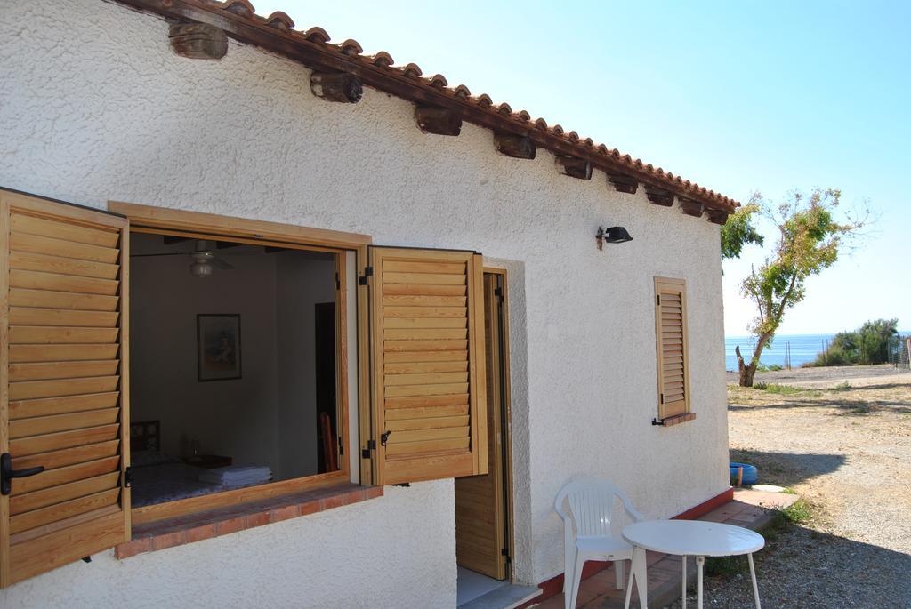 Camping B&B Gioiosa Gioiosa Marea Exterior photo