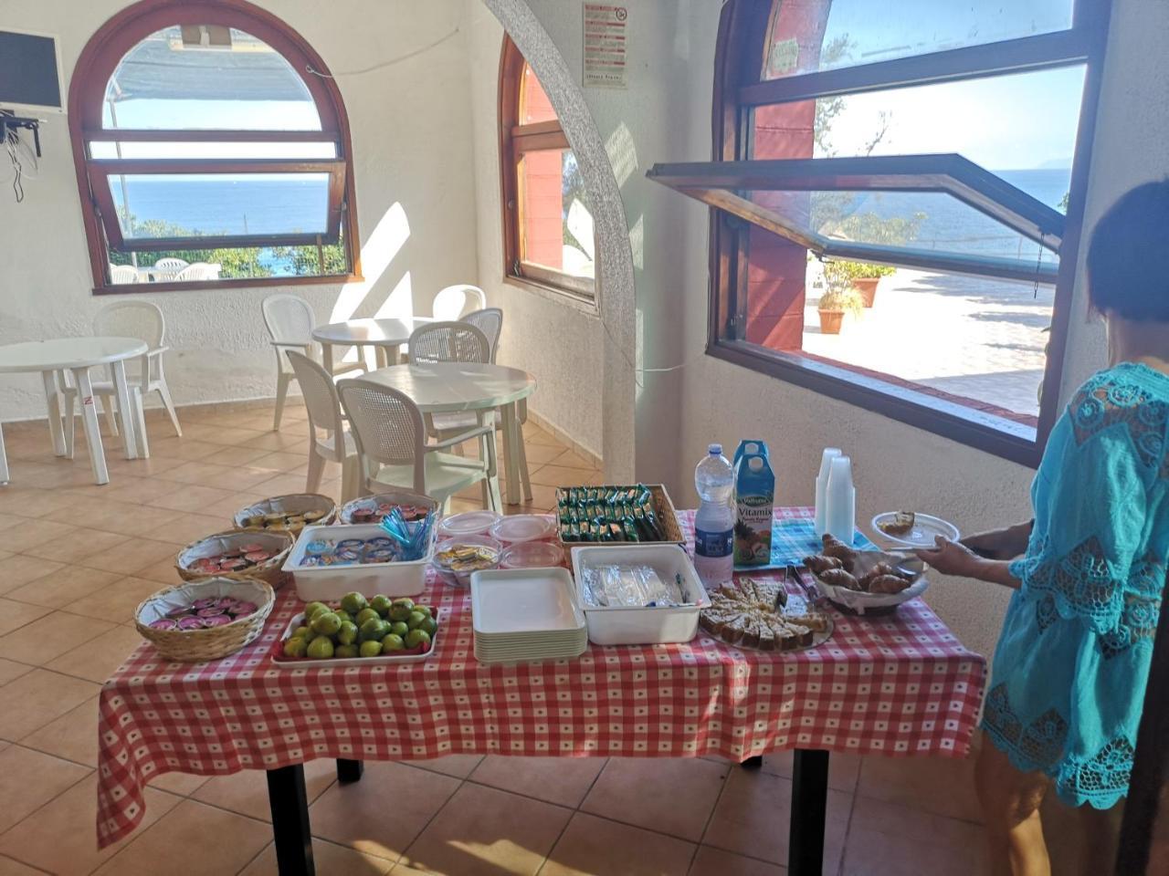 Camping B&B Gioiosa Gioiosa Marea Exterior photo