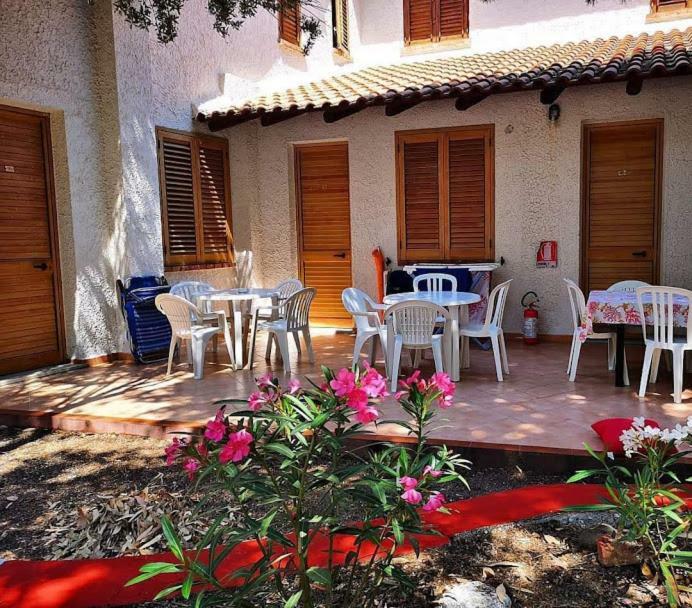 Camping B&B Gioiosa Gioiosa Marea Exterior photo